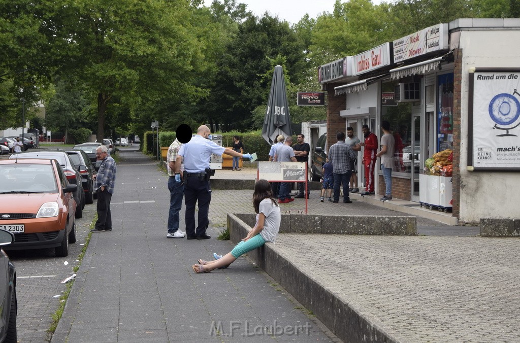 Schiesserei Koeln Ostheim Gernsheimerstr P09.JPG - Miklos Laubert